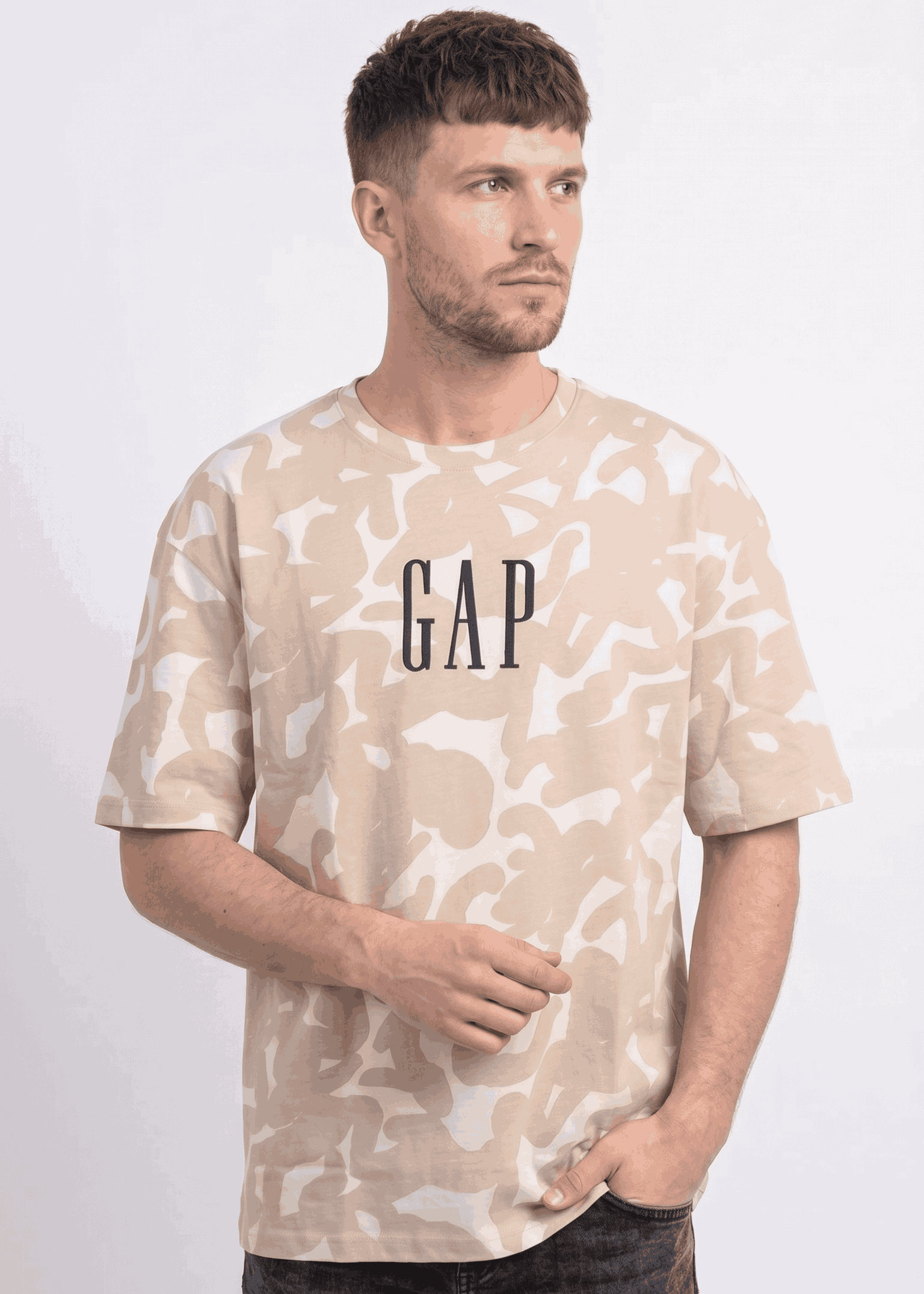 GAP Oversized Camo Tee For Men - Sohu Lifestyle
