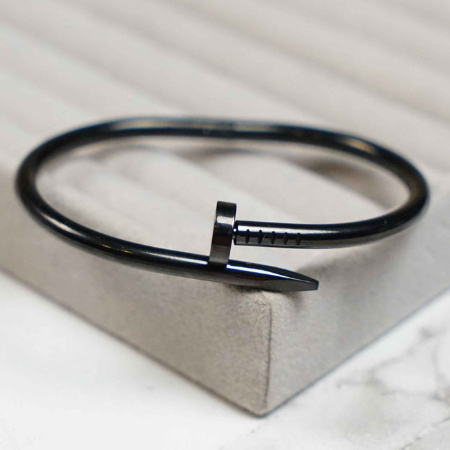 Black Premium Nail Bracelet - Sohu Lifestyle
