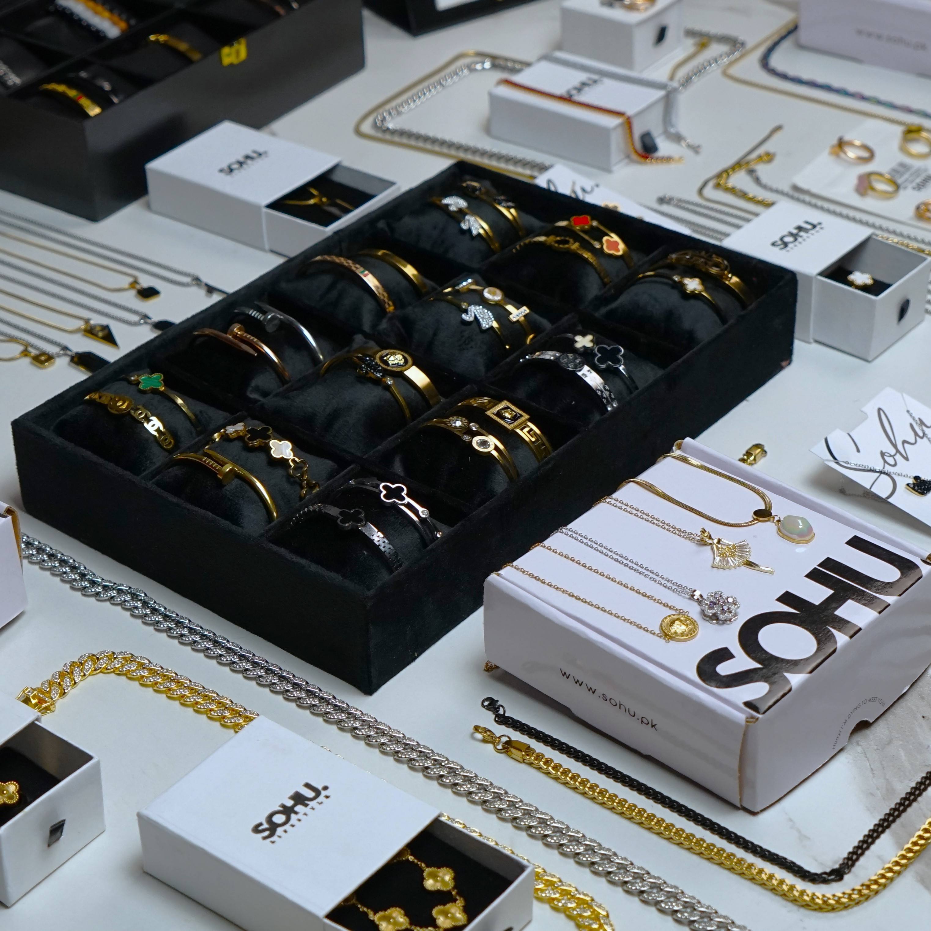 Midnight Bloom Charm Bracelet - Sohu Lifestyle