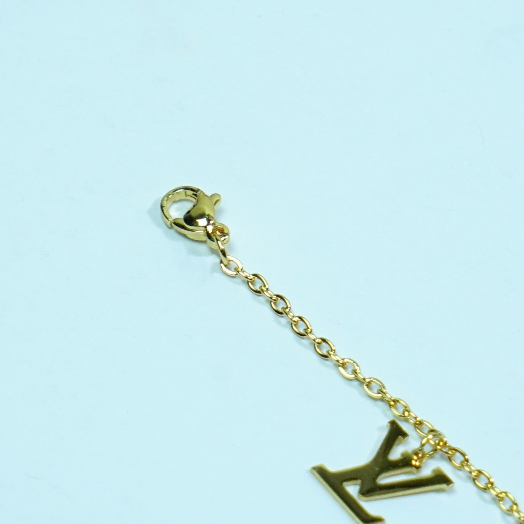 The LV Monogram Charms Bracelet - Sohu Lifestyle