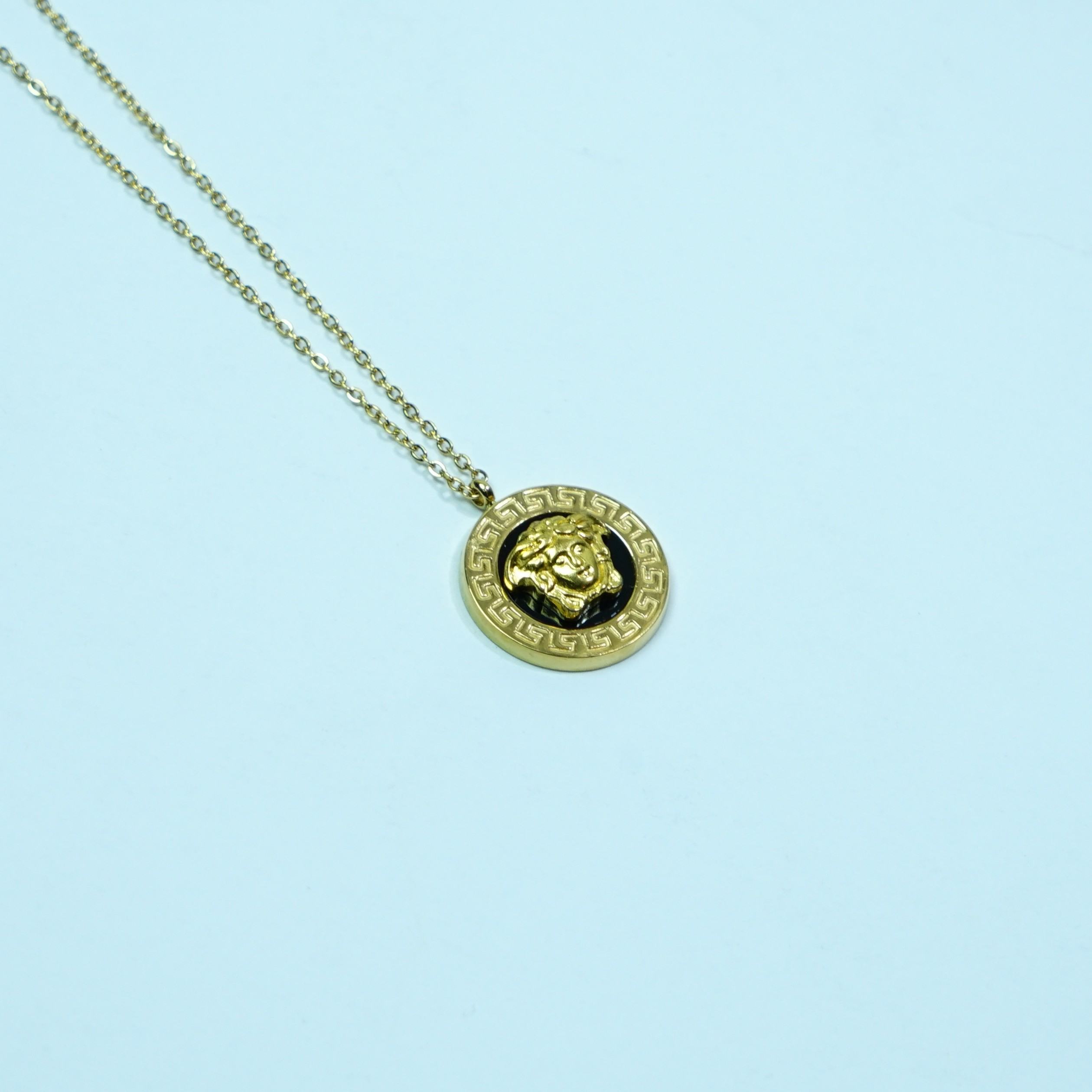 The Medusa Heritage Medallion - Sohu Lifestyle