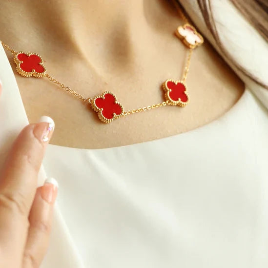 Elegant Maroon Clover Charm Necklace - Sohu Lifestyle