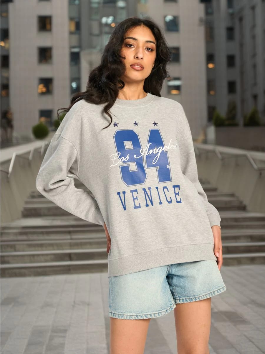 Sinsay 84 Venice Oversized Sweatshirt - Sohu Lifestyle