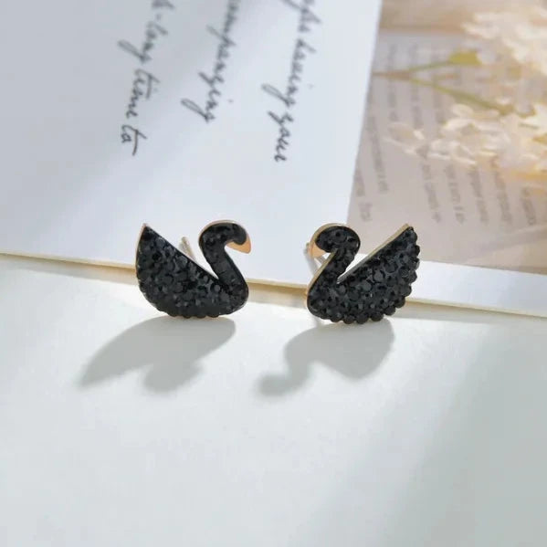 Black rhinestones studs - Sohu Lifestyle